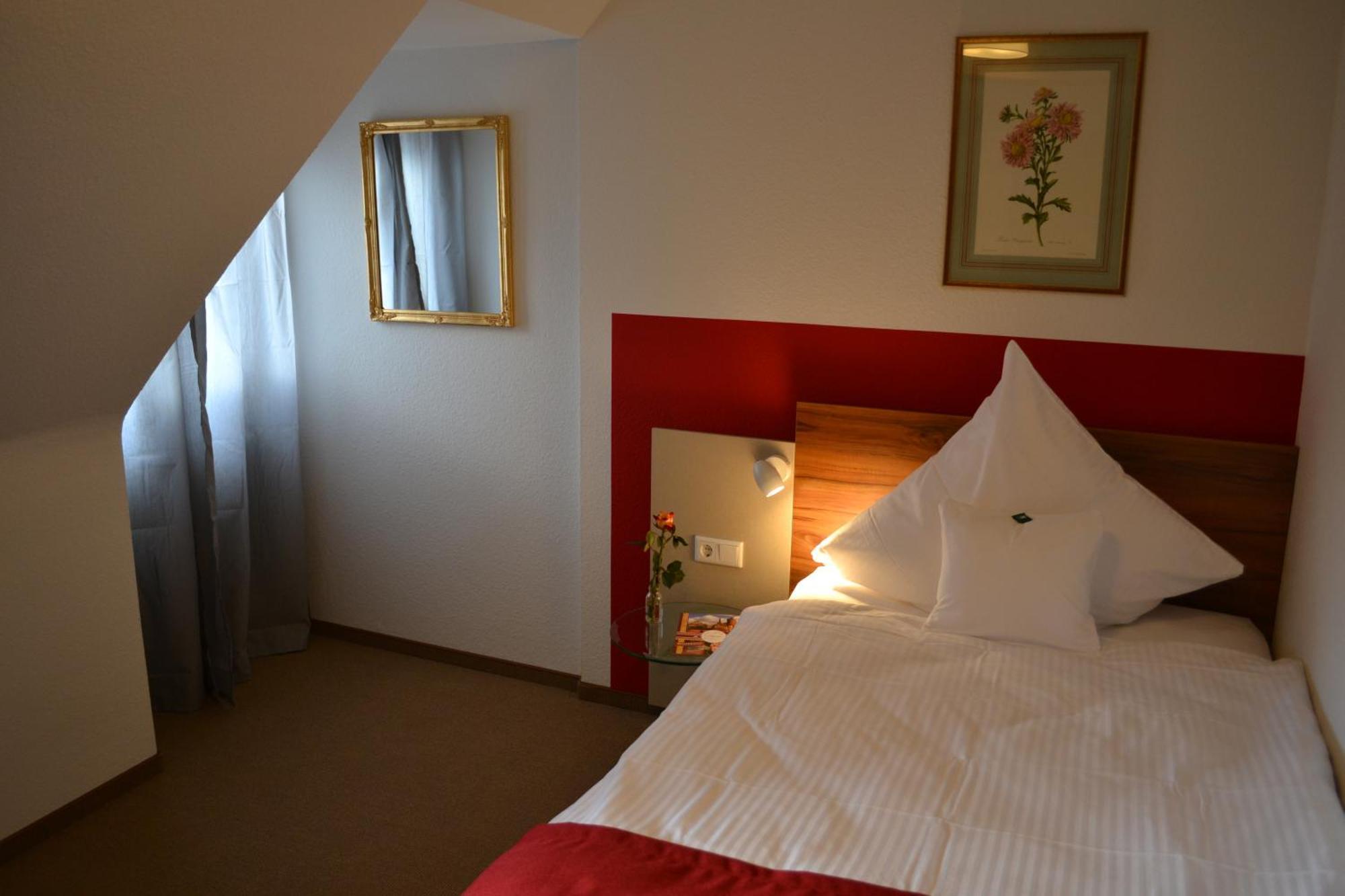Hotel Vorderburg Шлиц Экстерьер фото